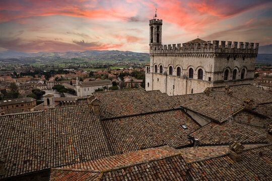Gubbio – Medioevo intatto tra pietra e magia