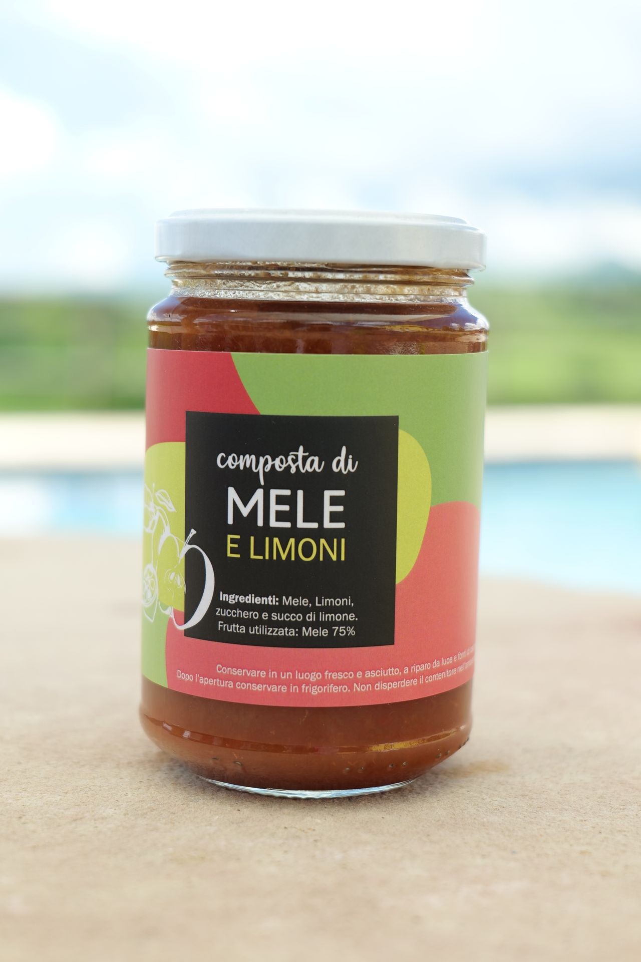 Mele e limoni – Fresca e profumata, dal gusto vivace e dissetante.  