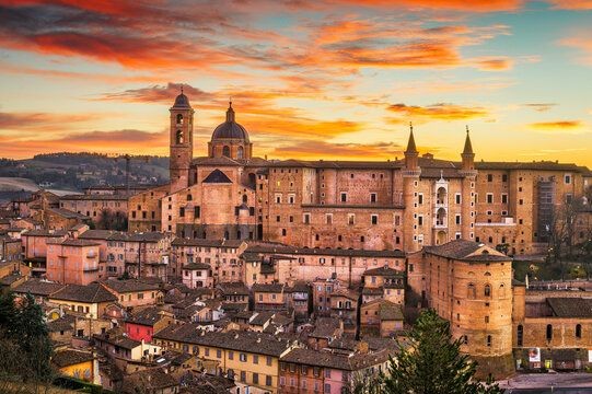 Urbino – Culla del Rinascimento tra colline e cultura
